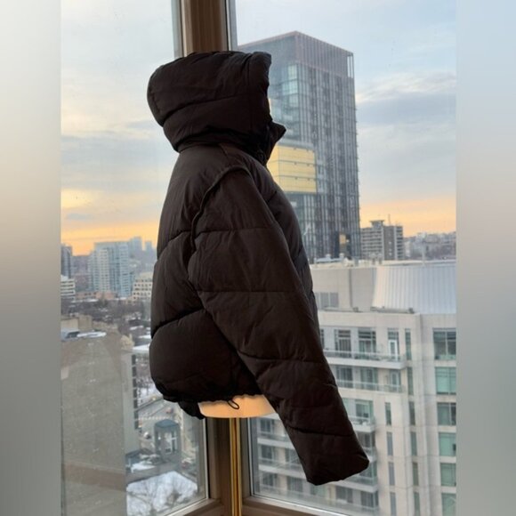 🆕 ALO YOGA 🧿 NWOT Black Glacier Puffer - Sz L - US 12 / 14 - Picture 8 of 16